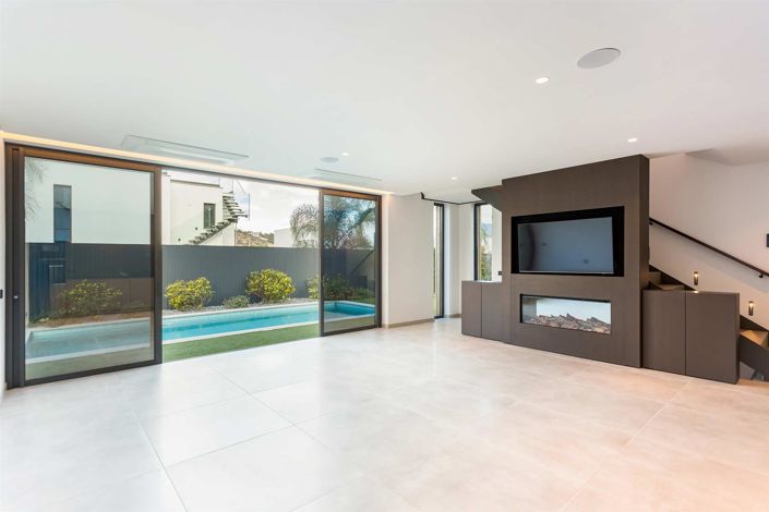 Image No.3-3 Bed House for sale