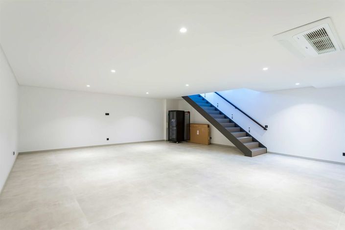 Image No.32-3 Bed House for sale