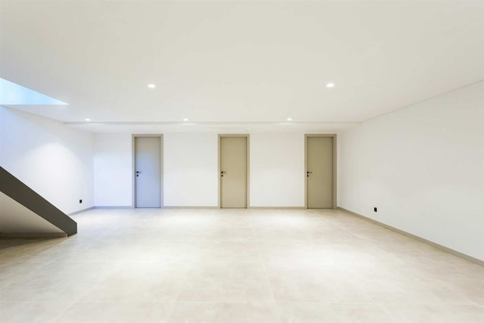 Image No.33-3 Bed House for sale