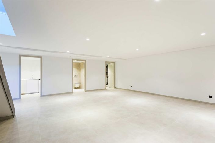 Image No.34-3 Bed House for sale