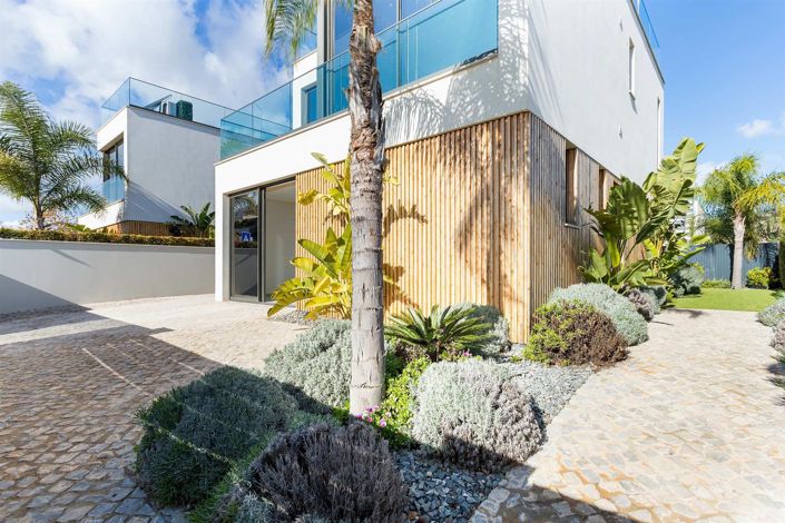 Image No.37-3 Bed House for sale