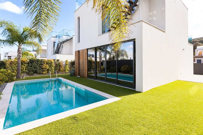 Image No.42-3 Bed House for sale