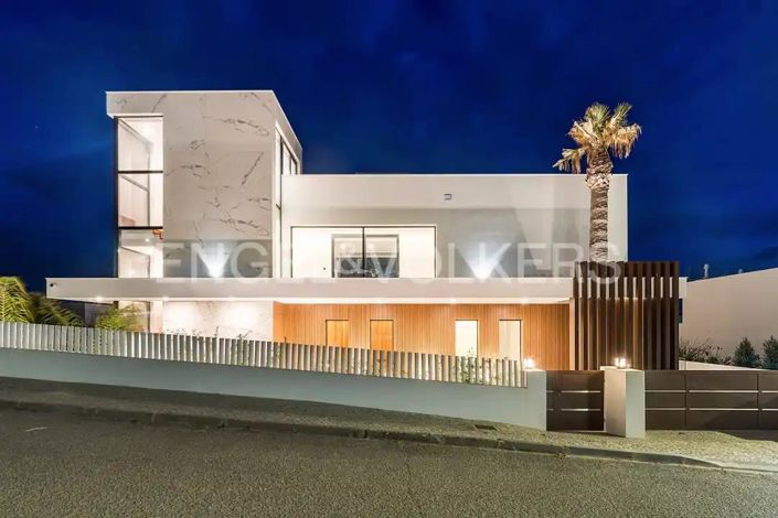 Image No.11-4 Bed House for sale