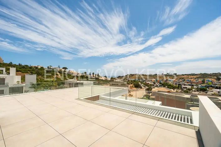 Image No.53-4 Bed House for sale