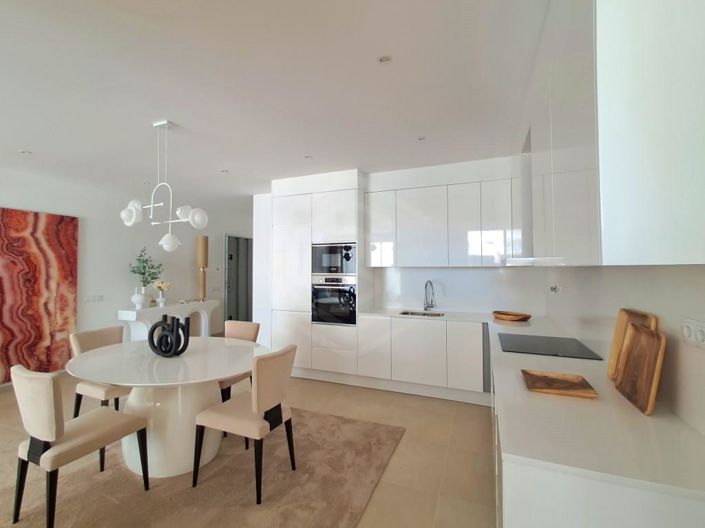 Image No.8-2 Bed Apartment for sale