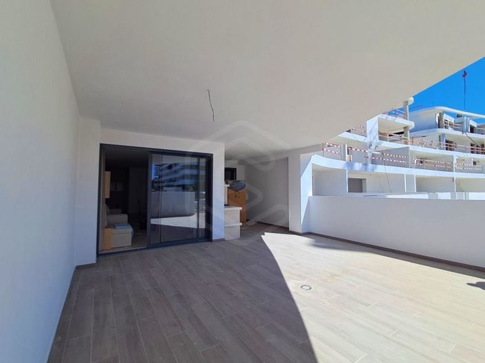 Image No.18-3 Bed Apartment for sale