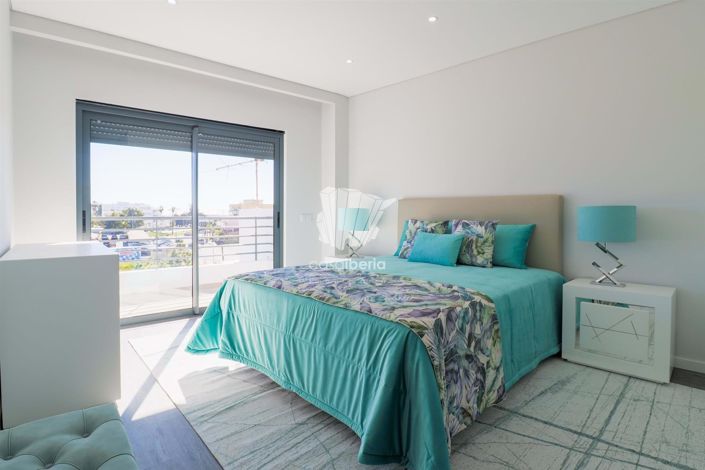 Image No.5-3 Bed Apartment for sale