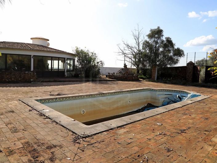 Image No.35-House for sale