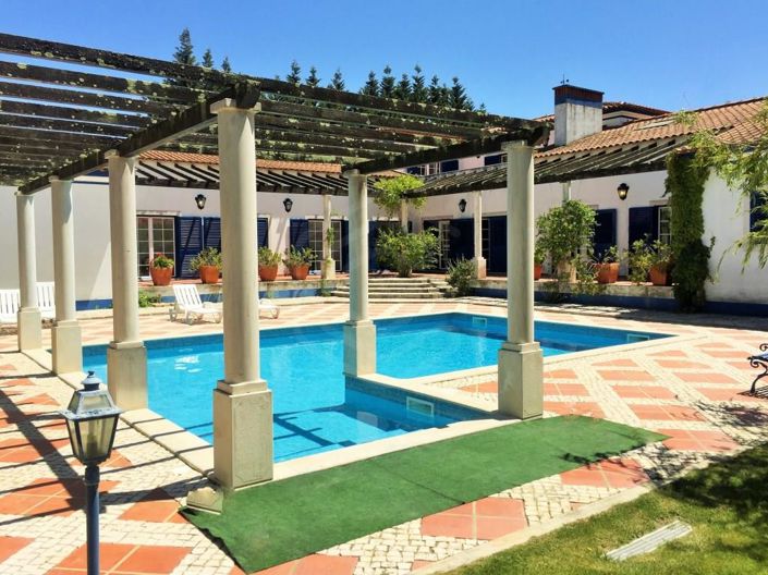 Image No.1-4 Bed House for sale