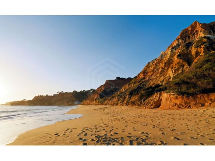 Image No.12-3 Bed Apartment for sale