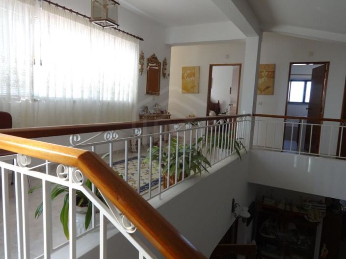 Image No.2-5 Bed House for sale