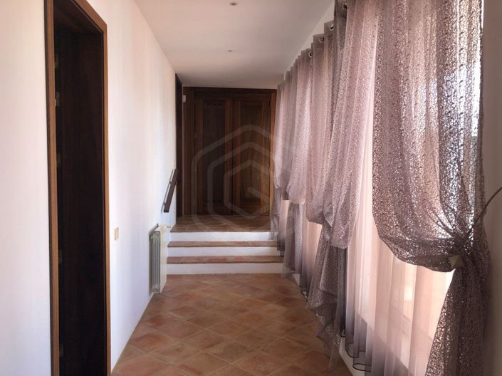 Image No.13-4 Bed House for sale