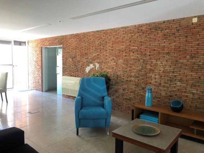 Image No.20-4 Bed House for sale