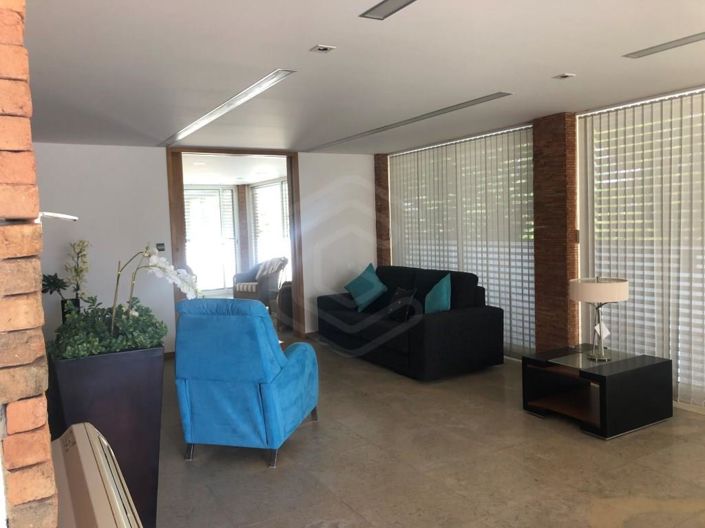 Image No.21-4 Bed House for sale