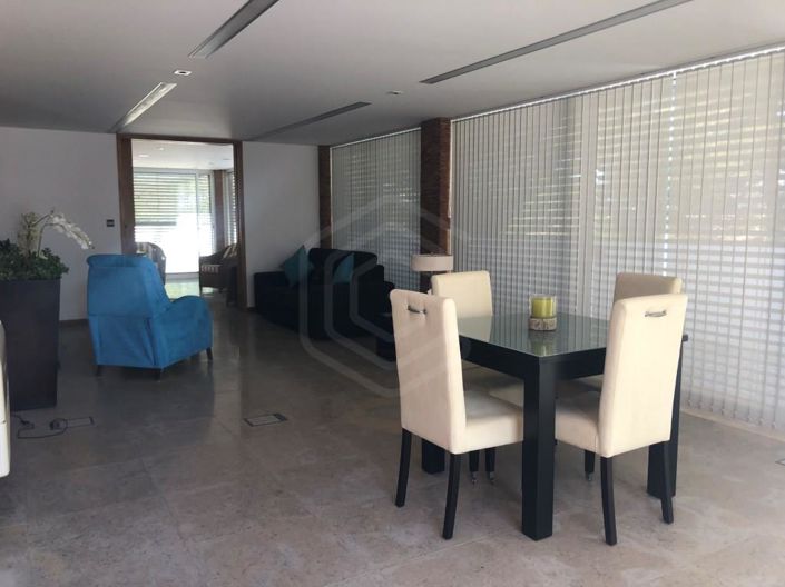 Image No.23-4 Bed House for sale