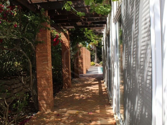 Image No.23-4 Bed House for sale