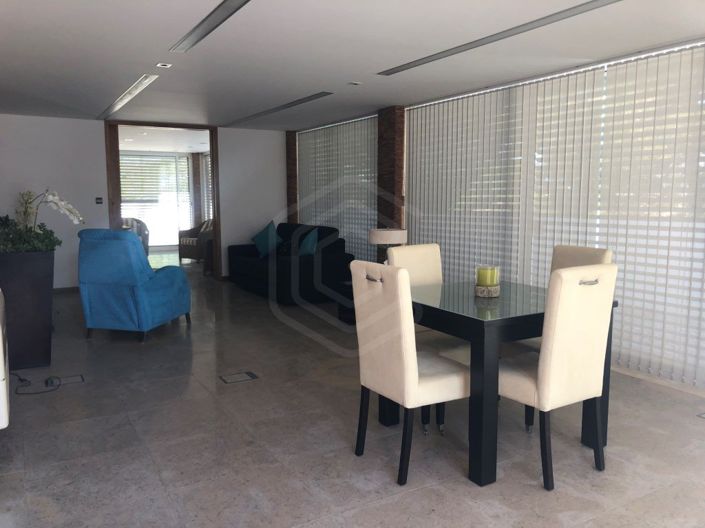 Image No.27-4 Bed House for sale