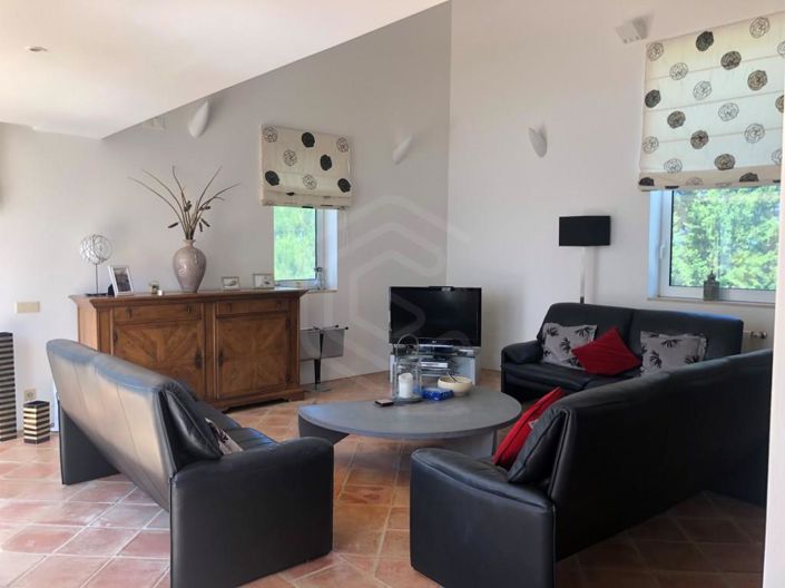 Image No.5-4 Bed House for sale