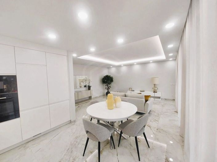 Image No.8-2 Bed Apartment for sale