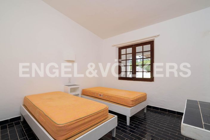 Image No.14-5 Bed House for sale