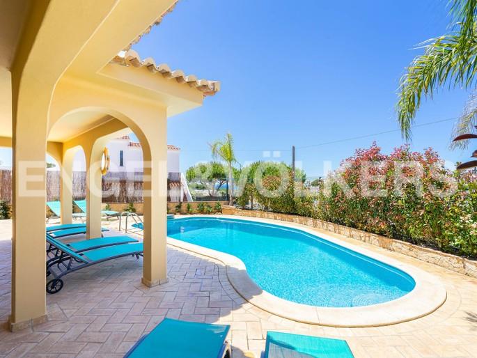 Image No.14-4 Bed House for sale