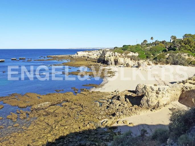 Image No.22-4 Bed House for sale