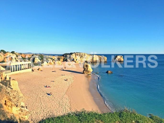 Image No.24-4 Bed House for sale