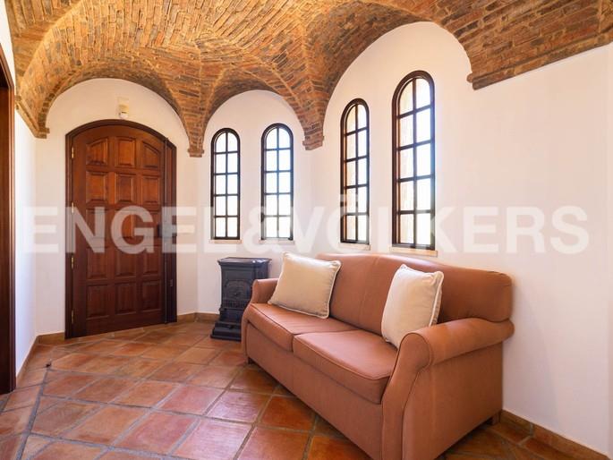 Image No.4-4 Bed House for sale