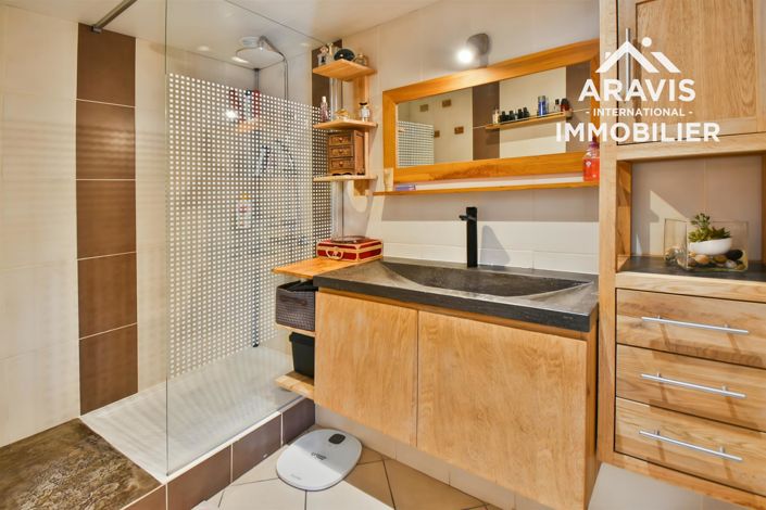 Image No.15-3 Bed House for sale