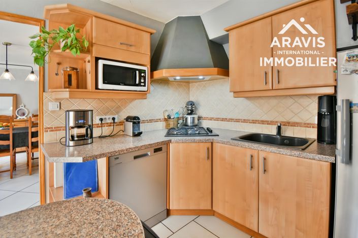 Image No.8-3 Bed House for sale