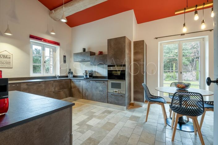 Image No.23-6 Bed House for sale