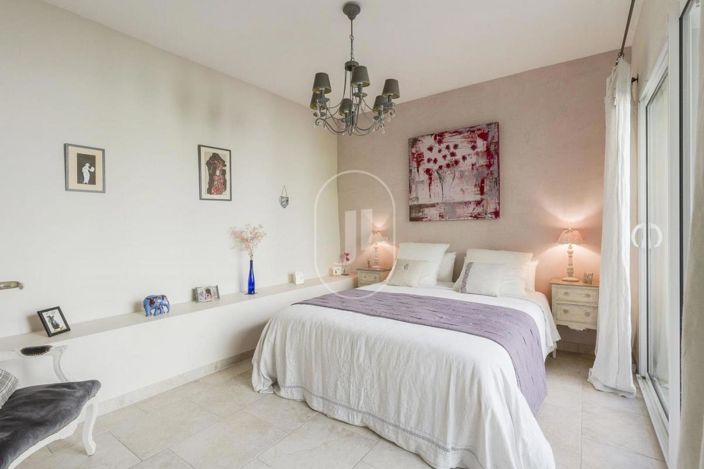 Image No.7-3 Bed House for sale