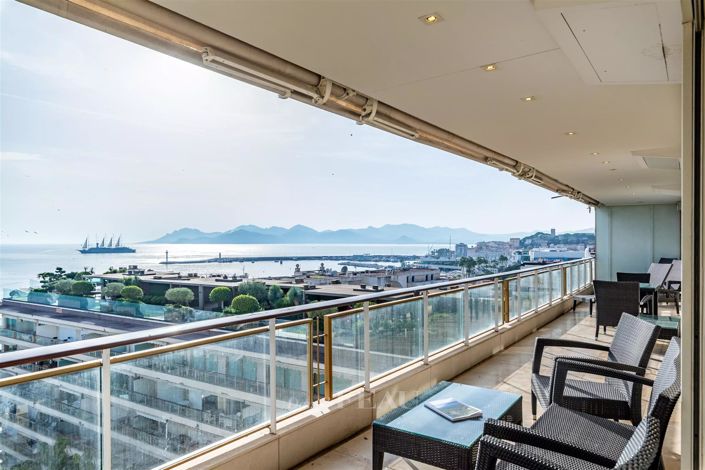 Image No.1-5 Bed Apartment for sale