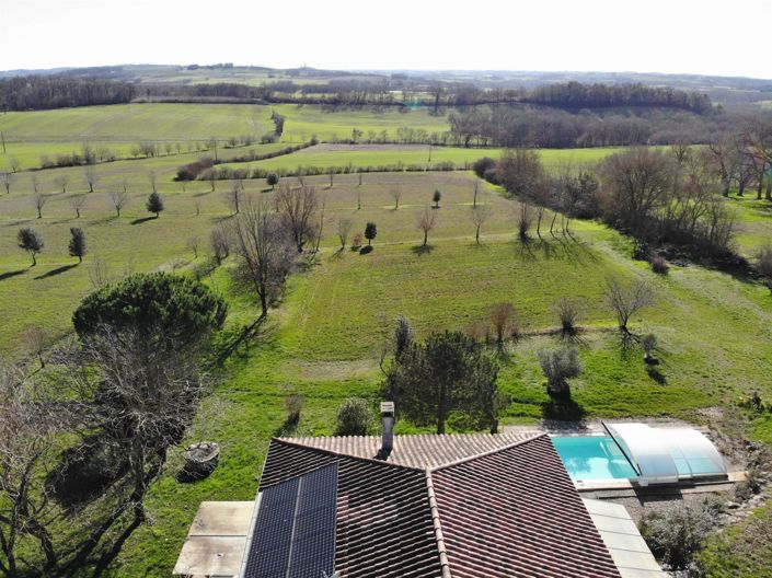 Image No.1-4 Bed House for sale