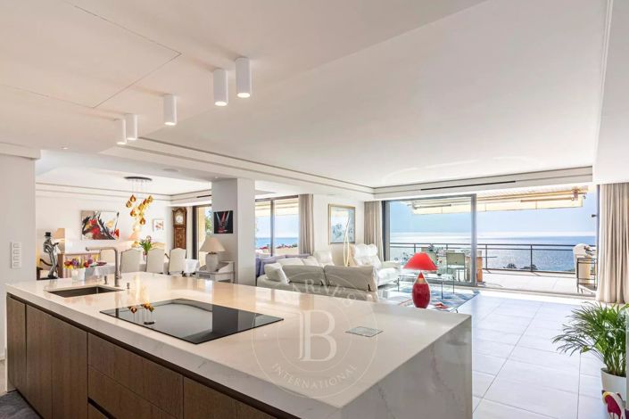 Image No.1-4 Bed Apartment for sale