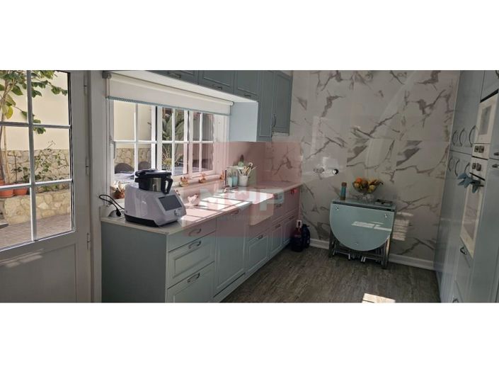 Image No.12-3 Bed House for sale