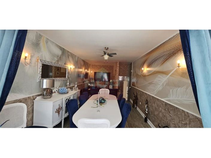 Image No.8-3 Bed House for sale