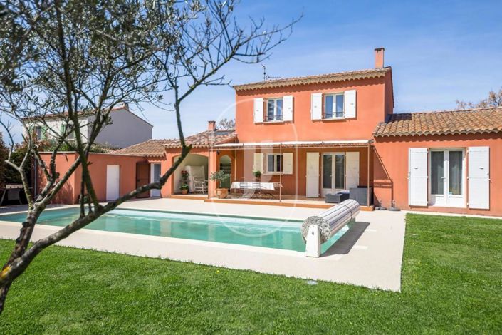 Image No.1-5 Bed House for sale