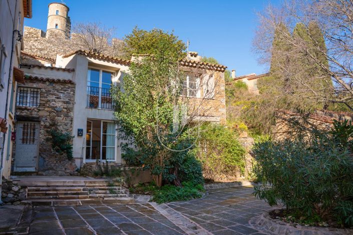 Image No.1-3 Bed House for sale
