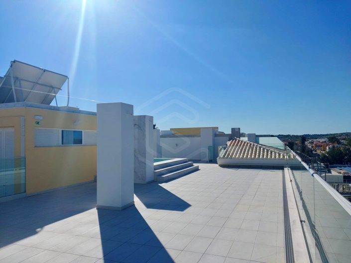 Image No.26-2 Bed Apartment for sale