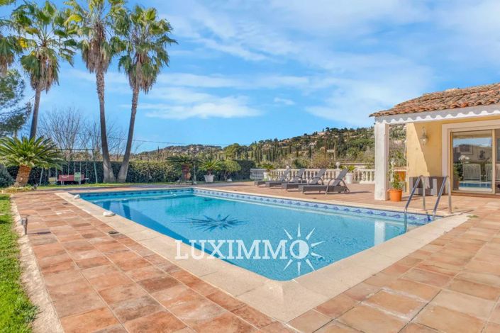 Image No.2-6 Bed House for sale