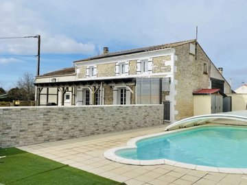 Maison de 5 chambres à vendre à Corme-Écluse