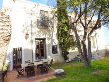 1 - Servian, House