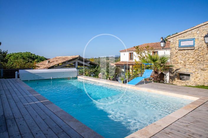 Image No.1-4 Bed House for sale