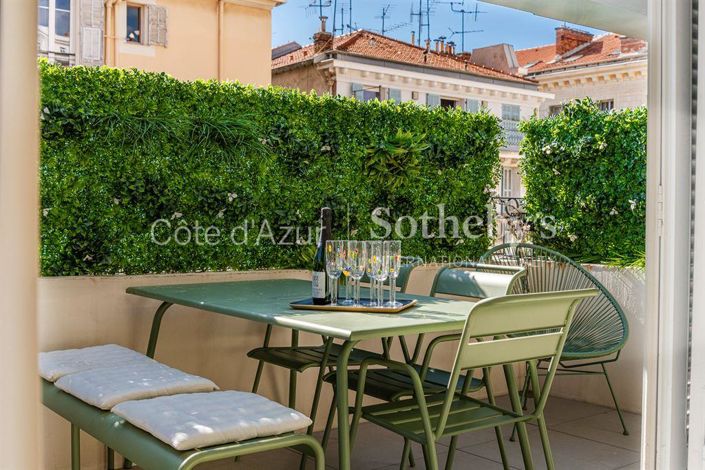 Image No.1-4 Bed Apartment for sale