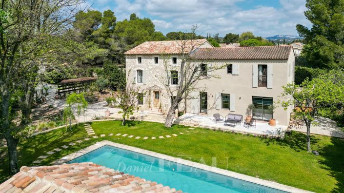 Image No.1-5 Bed House for sale