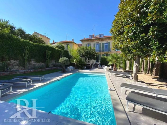 Image No.1-6 Bed House for sale