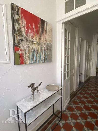 Image No.7-6 Bed House for sale