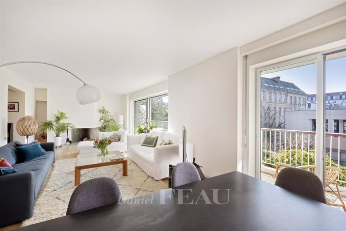 Image No.1-6 Bed Apartment for sale