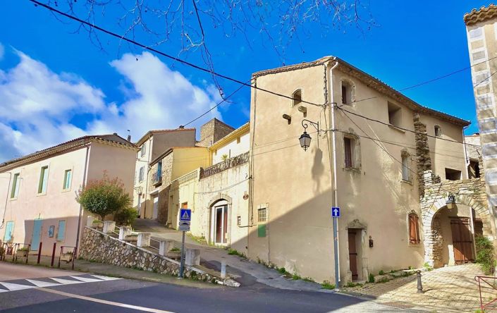 Image No.8-3 Bed House for sale